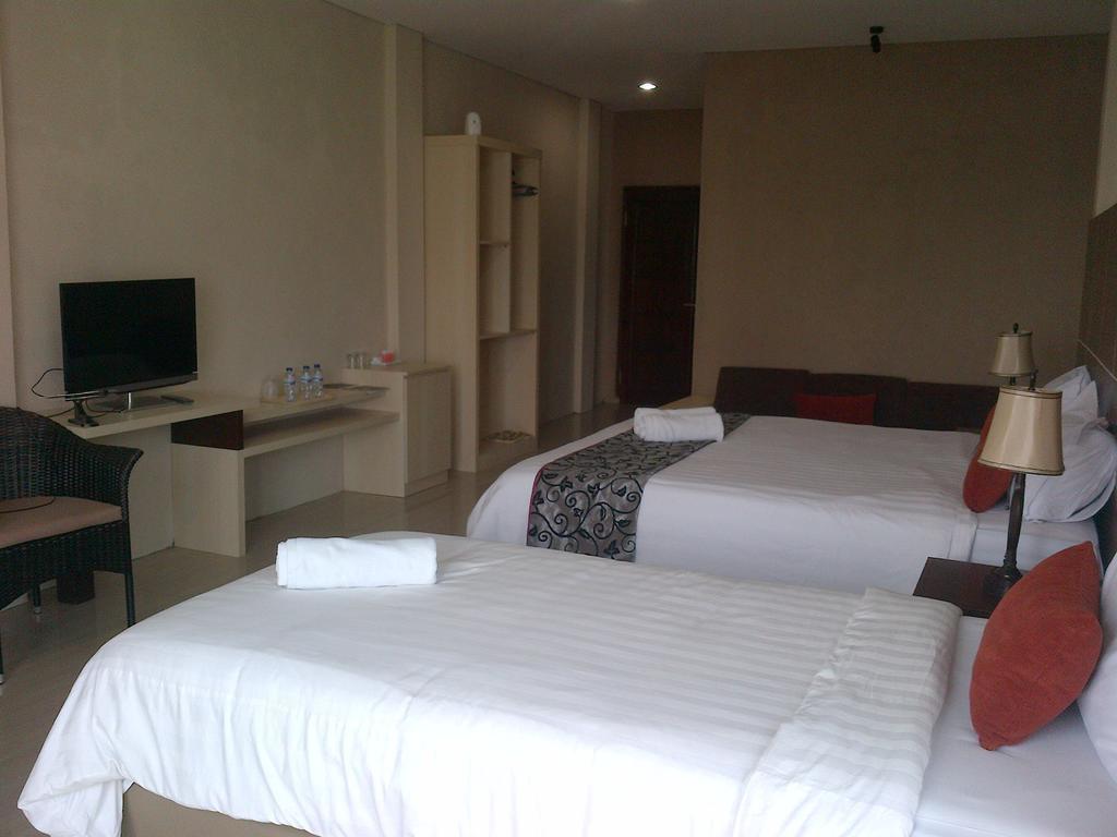 Santa Monica Hotel And Convention Ciherangsating Pokój zdjęcie